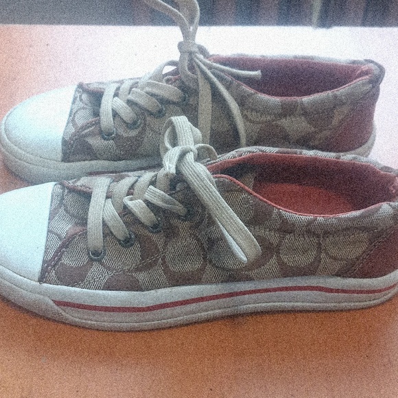 Coach Shoes (Size 6) - Picture 2 of 8